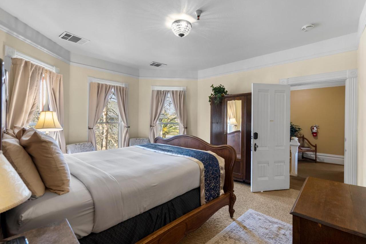 נאפה Hennessey House Bed And Breakfast מראה חיצוני תמונה